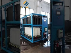 آلة الثلج الكتل ICEMA في الثلج خارج